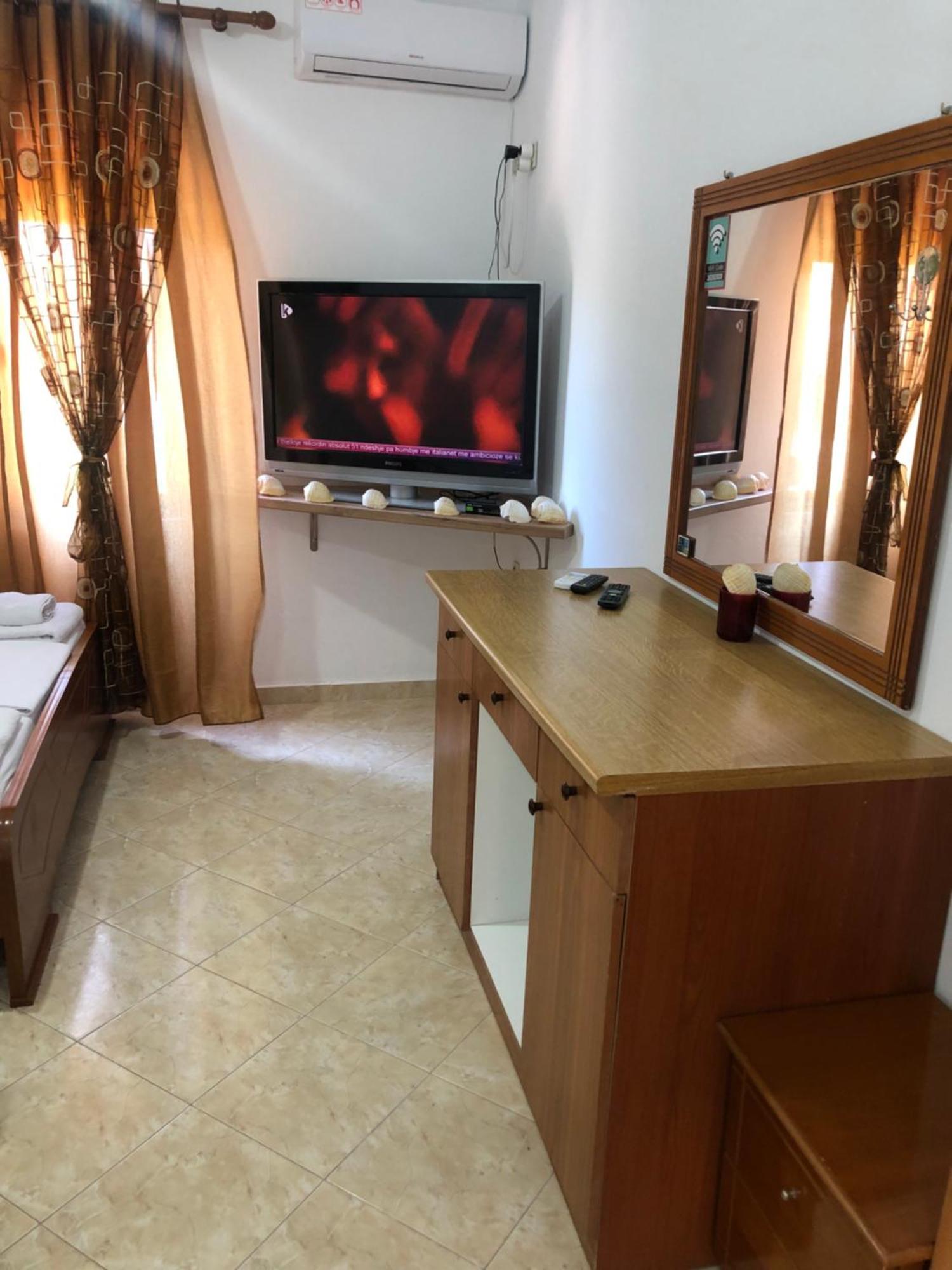 Emas Apartments Sarande Private Beach Εξωτερικό φωτογραφία